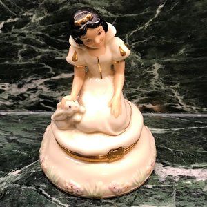 Lenox Snow White Treasure Box (Retired Piece)